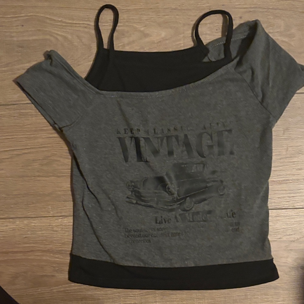 Vintage Graphic Off-Shoulder Women’s Top in Charcoal Gray
